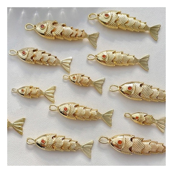 Pendentif Poisson 3D articulé 33mm, Cuivre finition Doré à l'or fin 18K