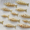 Pendentif Poisson 3D articulé 33mm, Cuivre finition Doré à l'or fin 18K
