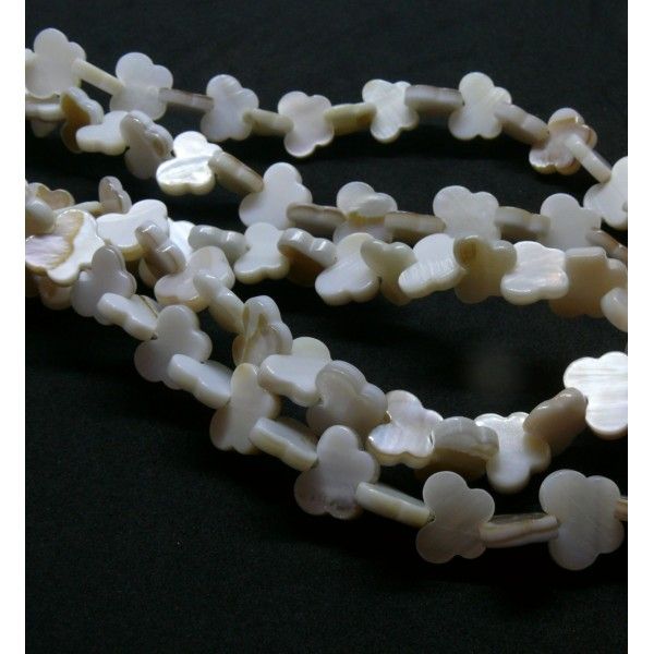 Perles nacre forme Papillon 9 mm coloris Blanc Crème