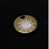 Pendentif Cercle avec soleil et Nacre 7mm en acier Inoxydable 316 finition Doré à l'or fin 14K
